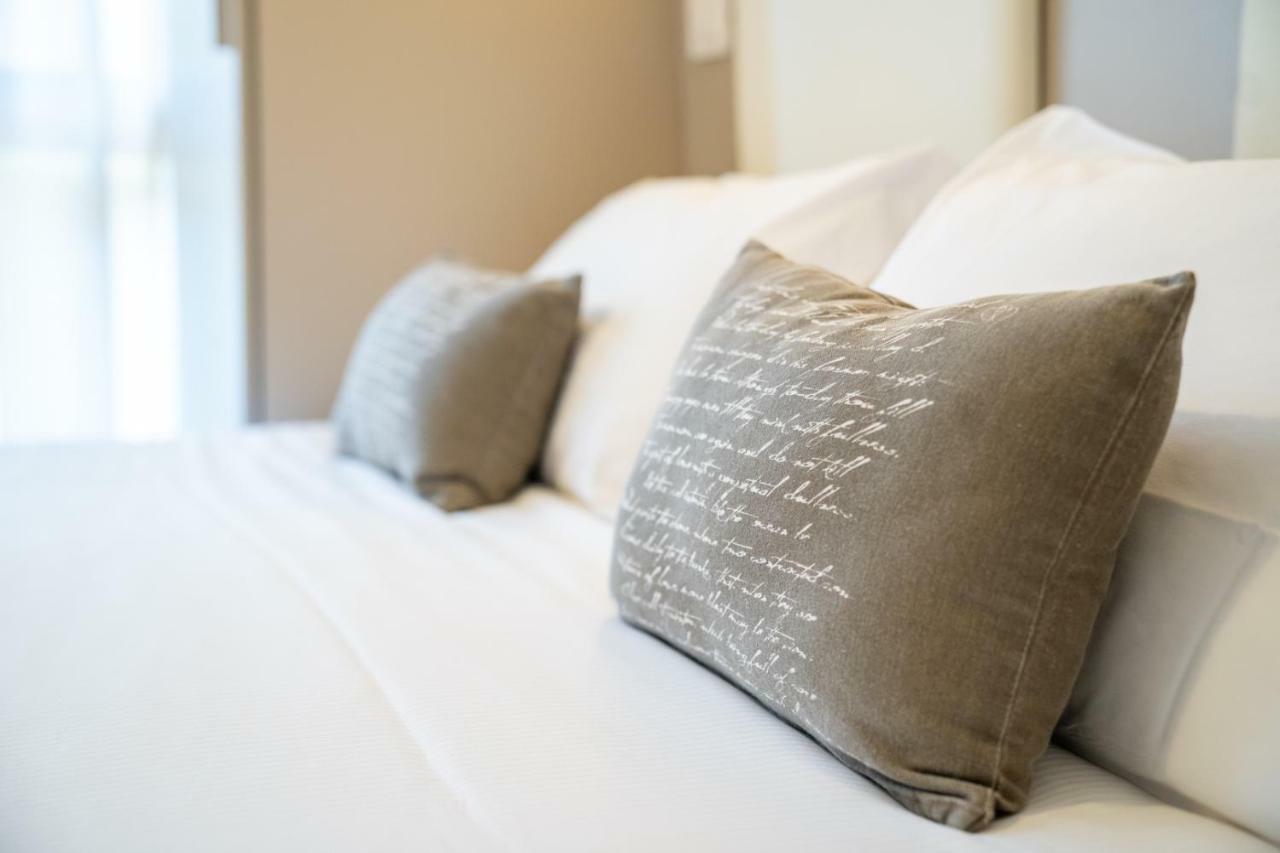 B City Hotel Бардолино Екстериор снимка